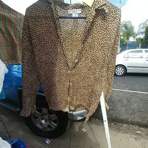 Free Juansilk button cheetah top ending soon